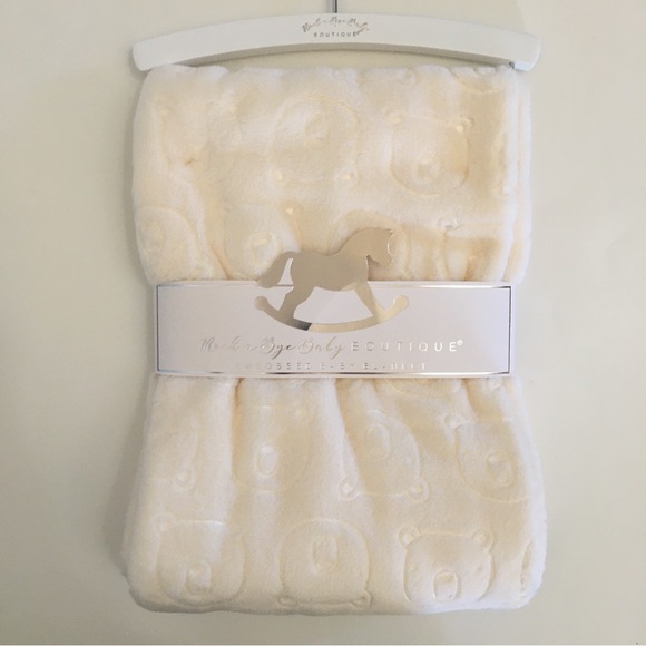 NEW Baby Blanket White Embossed Bears Warm Cozy Baby Gift | Rock-a-Bye Baby - Picture 1 of 6